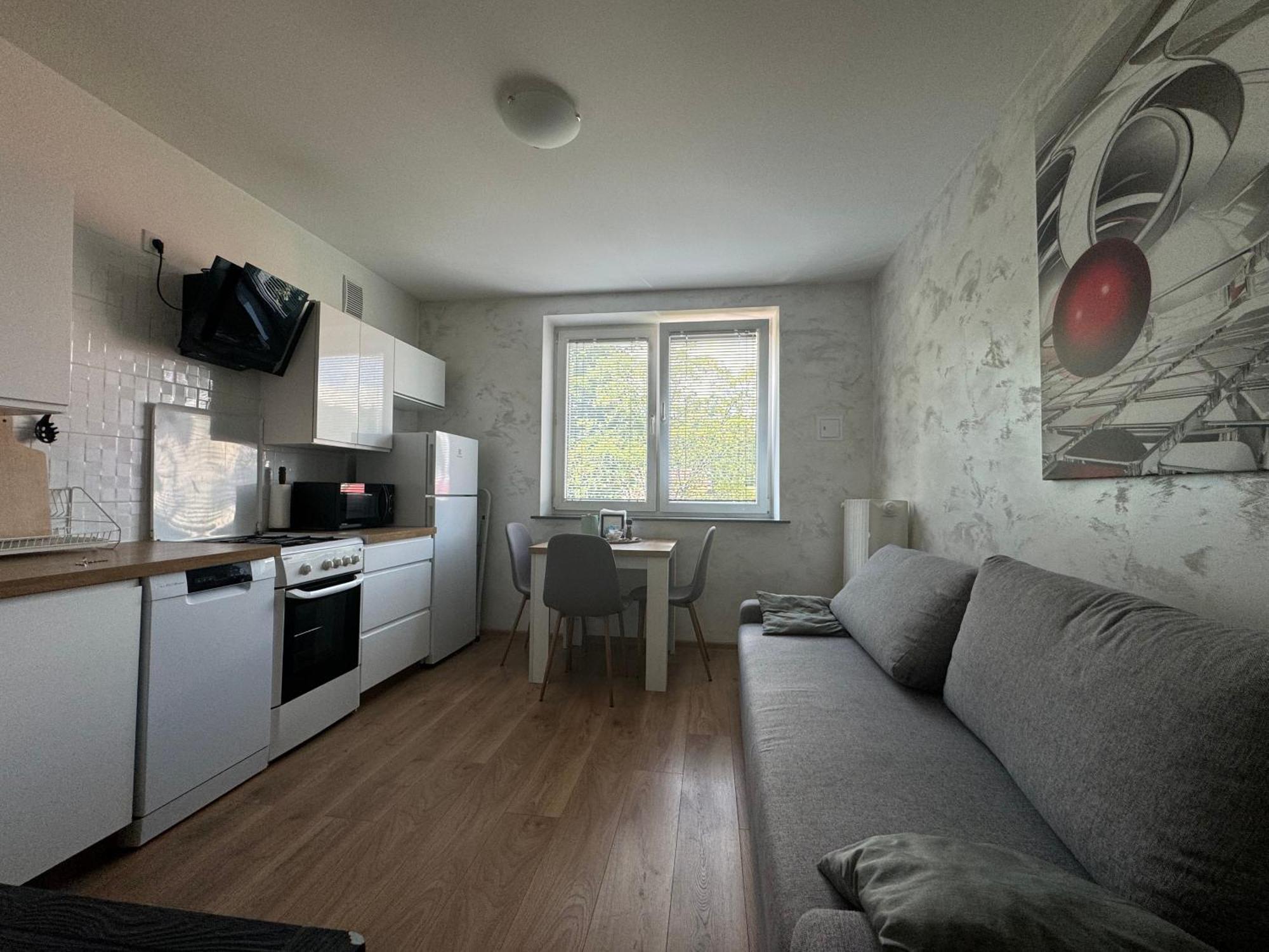 Kalwaryjska Spot Apartment In A Good Location Cracóvia Exterior foto
